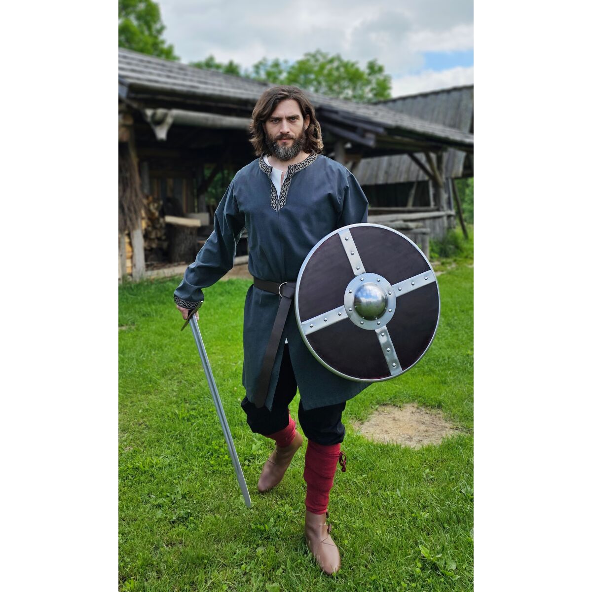 Classic Viking tunic blue with knot pattern "Hakon", long sleeves XL