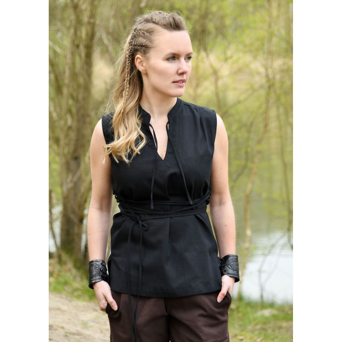 Sleeveless medieval blouse black "Levke": XL