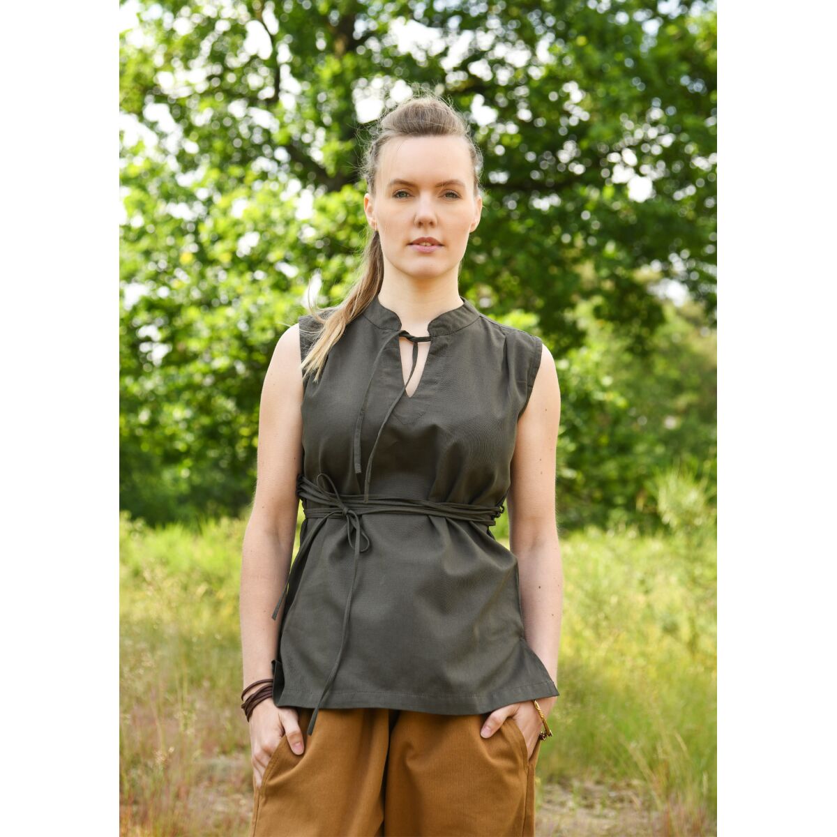 Sleeveless medieval blouse olive green "Levke" L